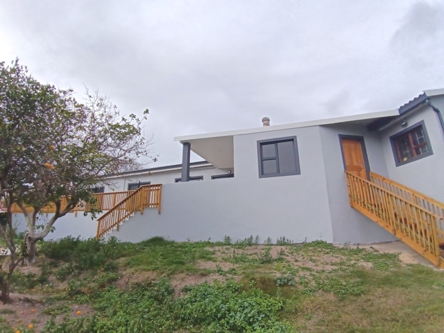 5 Bedroom Property for Sale in Fraaiuitsig Western Cape